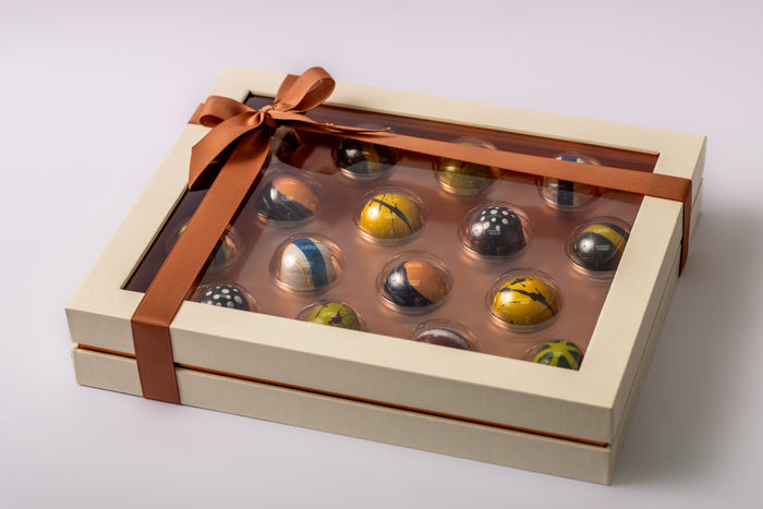 Artisanal Pralines Gift Box - 16 pieces