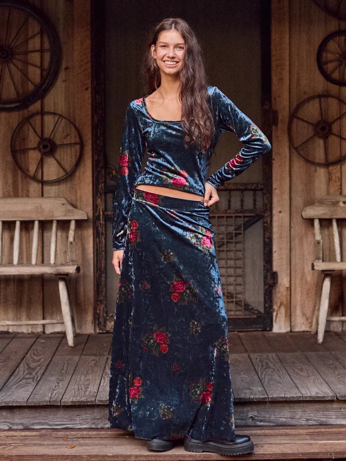 Moment In Time Velvet Maxi Skirt - Mystic Bouquets Blue-view 5